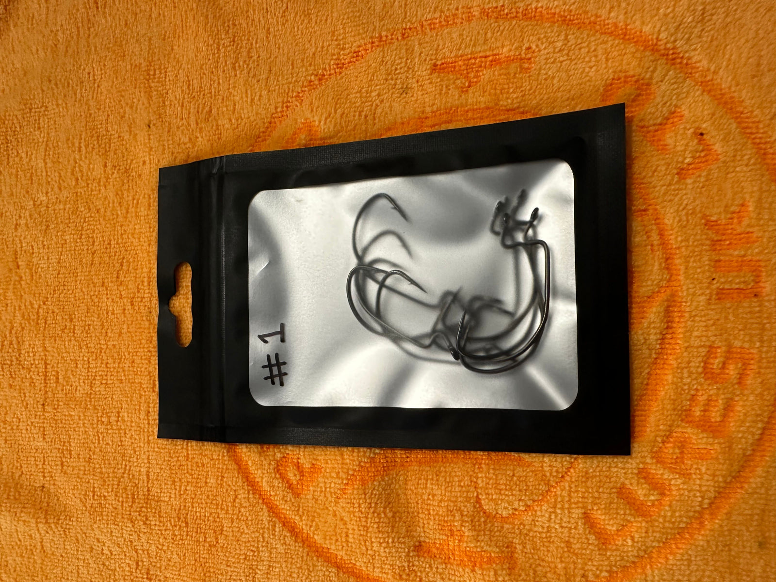 PLUK Worm Weedless Hooks (10 Pack)